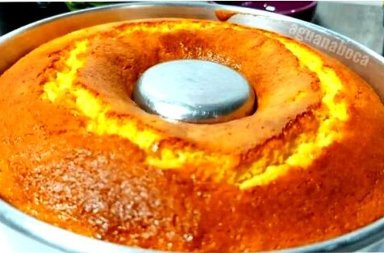 Bolo de fubá com laranja