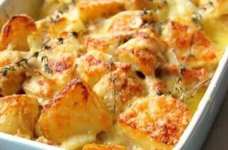 Batata Gratinada com Creme de Leite e Requeijão