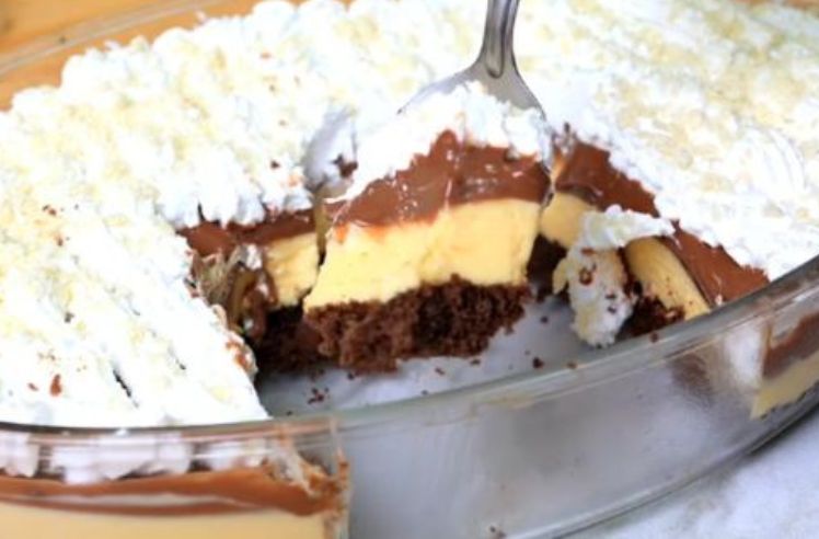 Torta Gelada de Chocolate com Mousse de Maracujá: Uma Explosão de Sabores Refrescantes