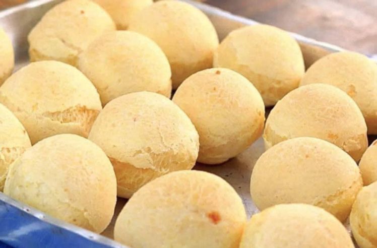 Pão de queijo com apenas 2 ingredientes