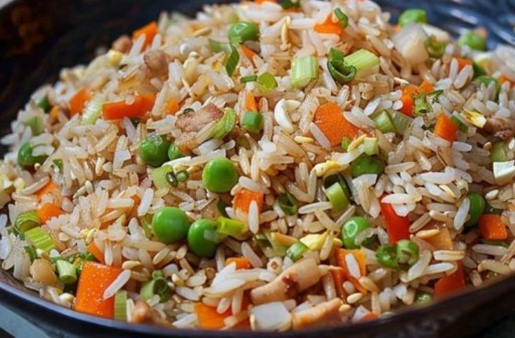 Arroz Chinês Fácil e Delicioso