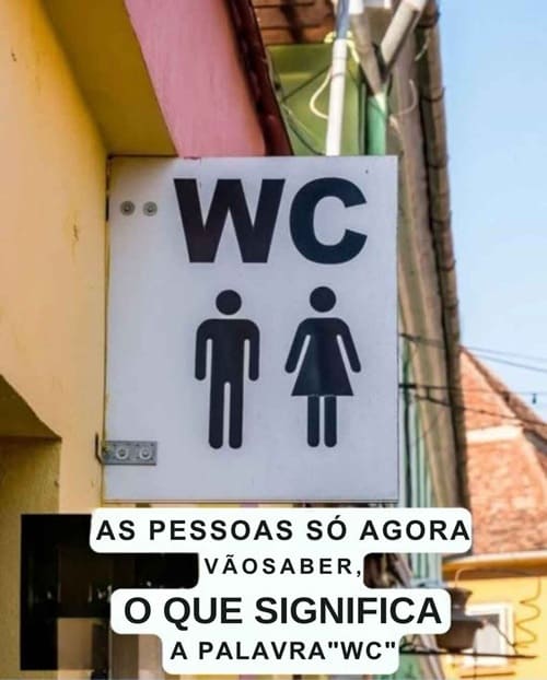 A Placa “WC” em Banheiros: Desvendando o Significado Universal